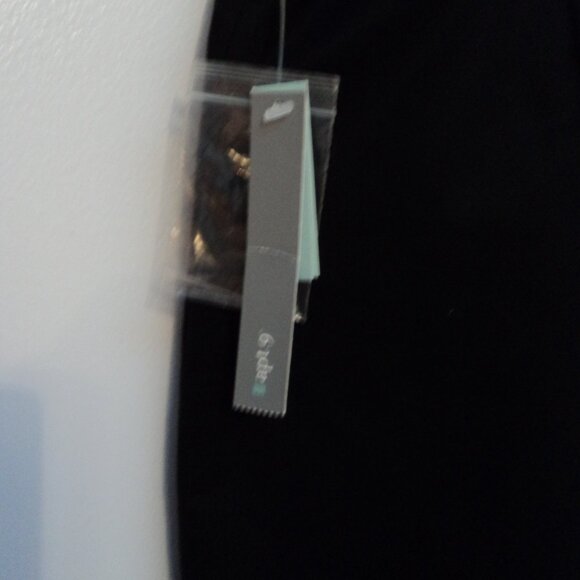 NWT Apt 9 Women's Size 16 Maxwell Fit Capri Pants Cropped Black Faux Croc Belt - Picture 8 of 11